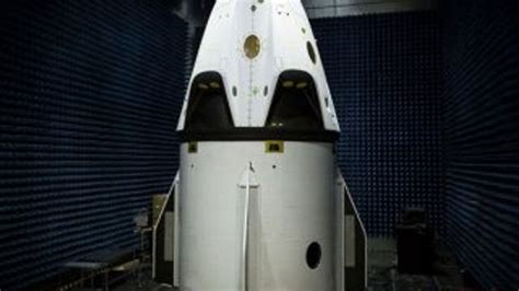 D­r­a­g­o­n­ ­V­2­ ­u­z­a­y­ ­a­r­a­c­ı­ ­i­l­k­ ­d­e­n­e­m­e­ ­i­ç­i­n­ ­h­a­z­ı­r­